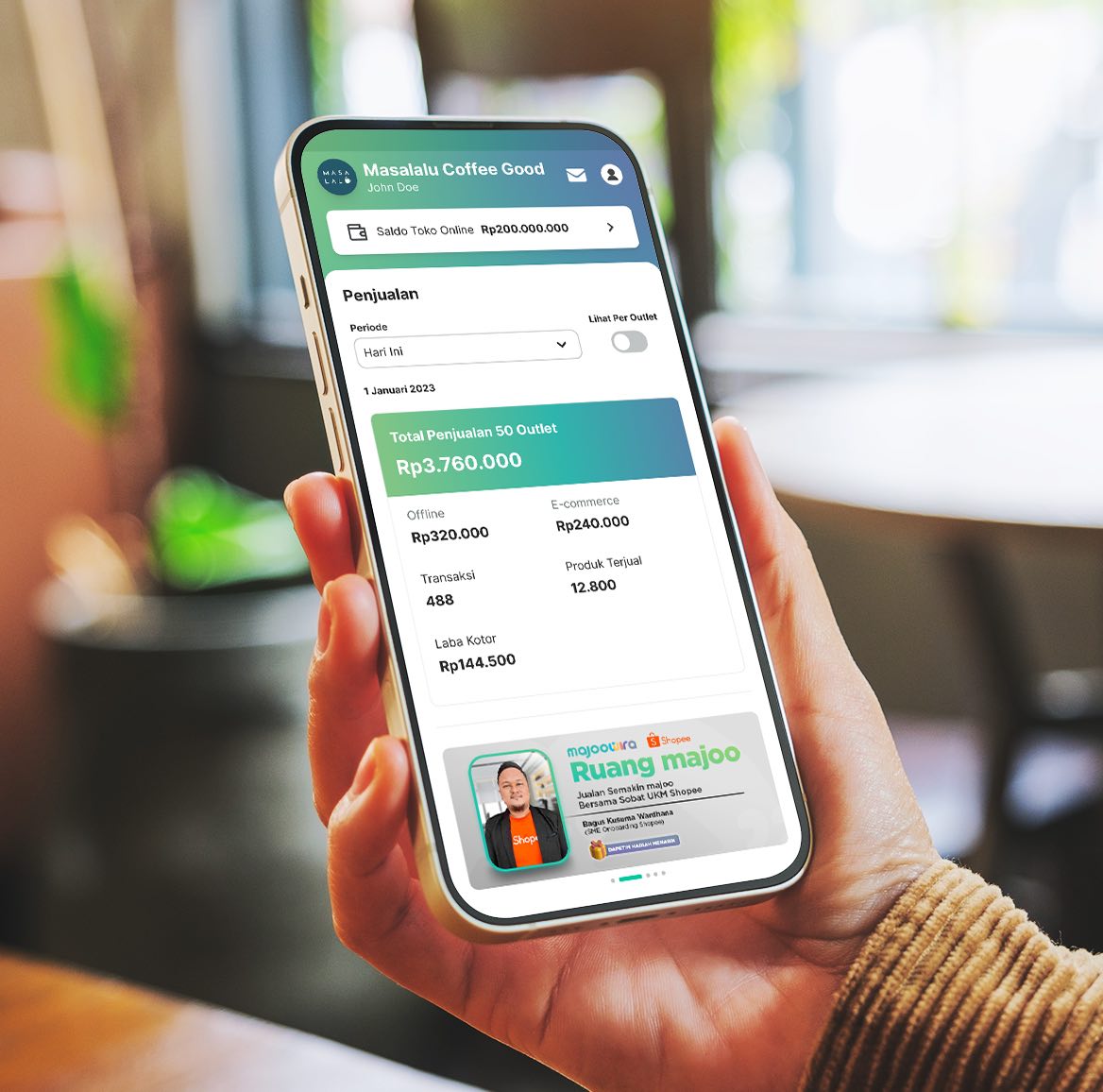 feature Cloud based & Multi-Outlet F&B